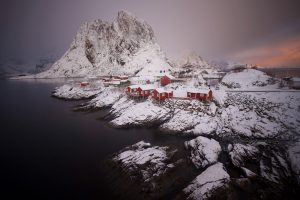 Photographed by Iris Springer featured by dudewithcamera