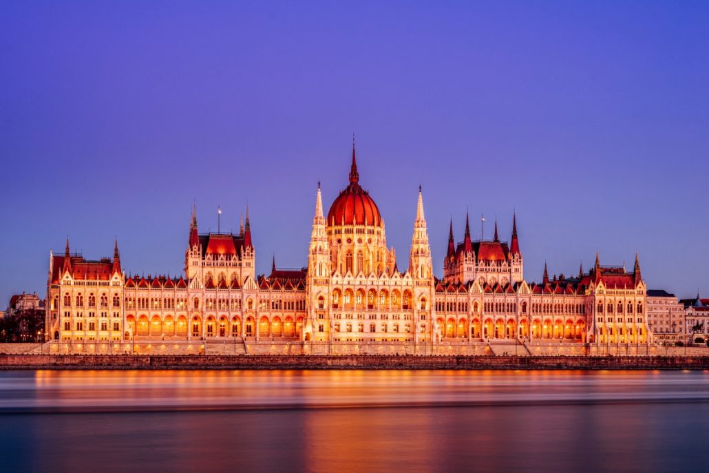 Architectural night shot of the Hungarian Parliament.